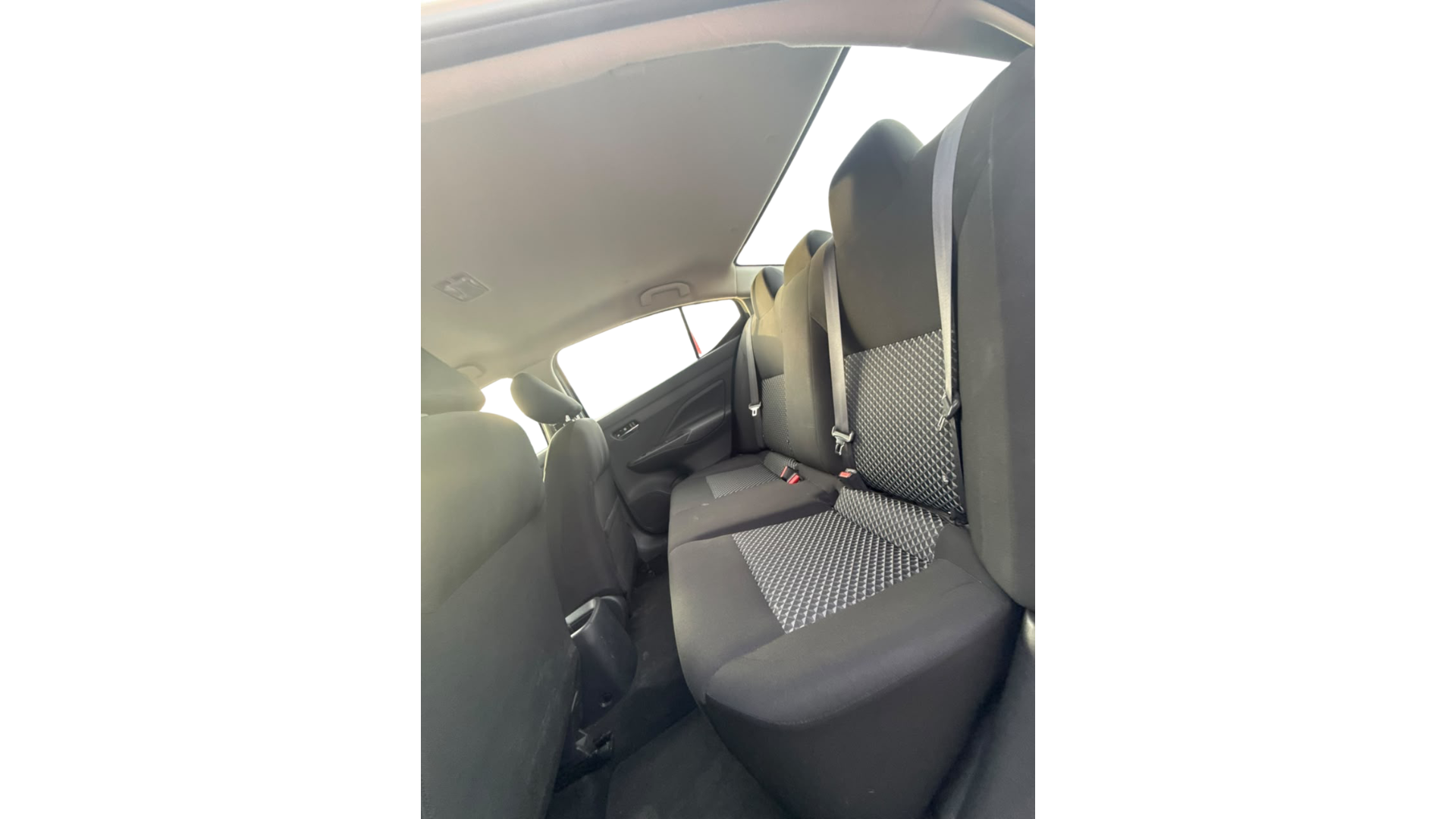2021 Nissan VERSA 4 PTS SENSE TM5 AAC VE R-15