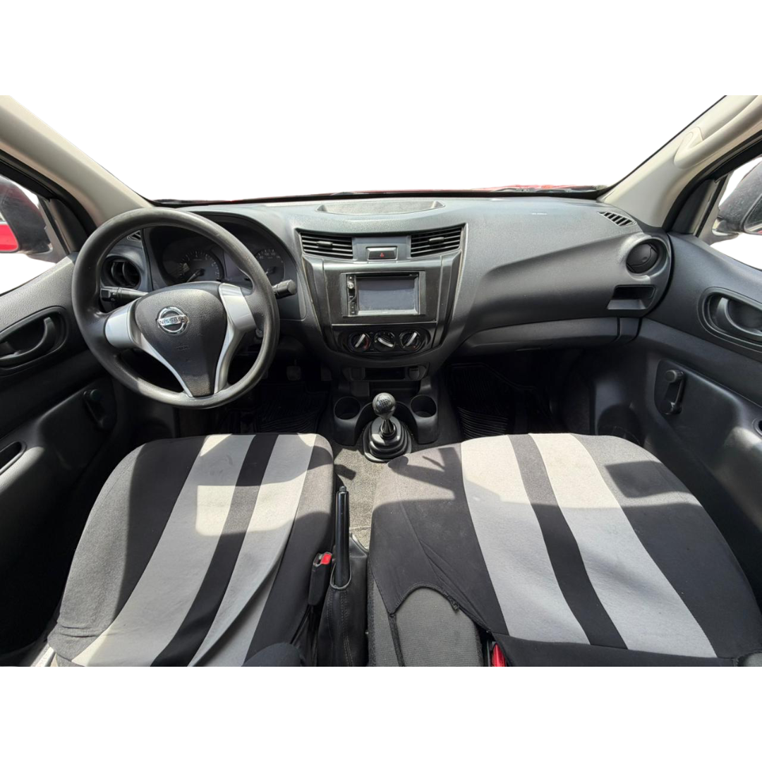 2018 Nissan NP300 4 PTS PICK-UP DOBLE CABINA SE TM6 AAC CD VE