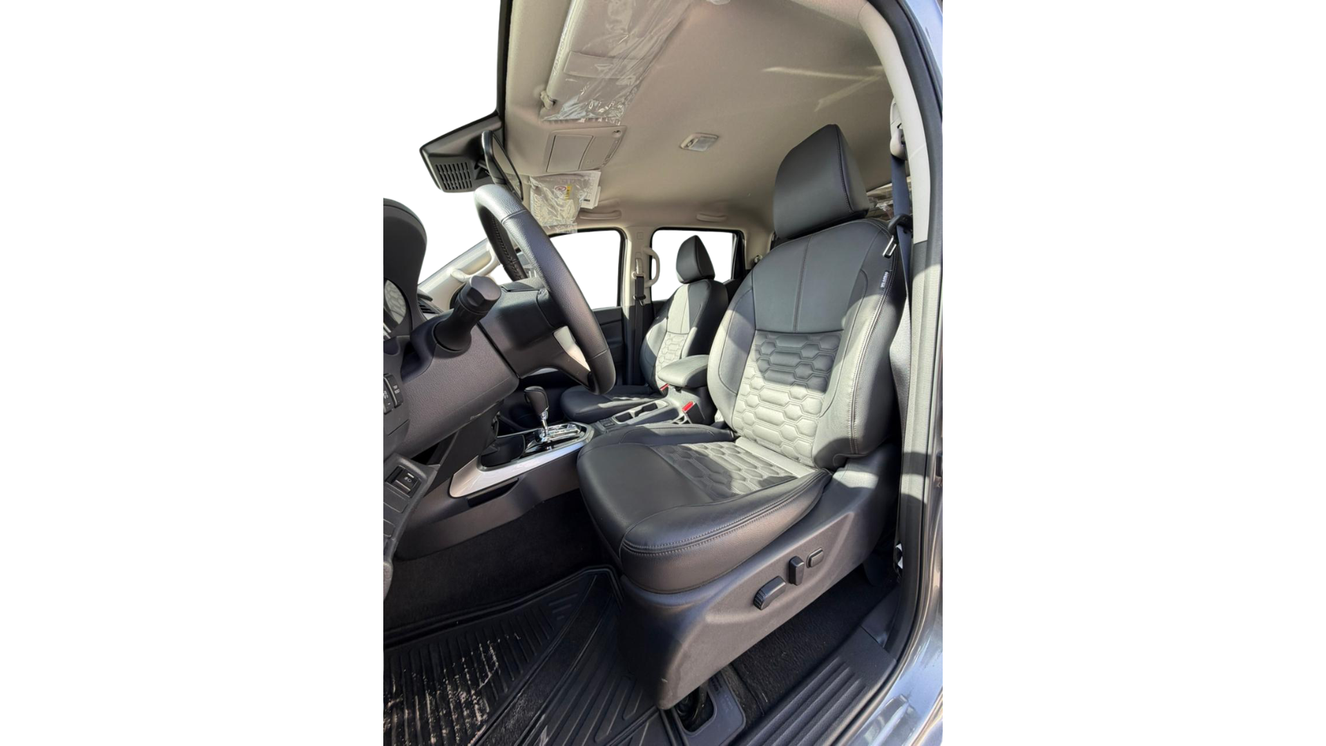 2025 Nissan FRONTIER 4P PLATINUM LE L42.5 AUT