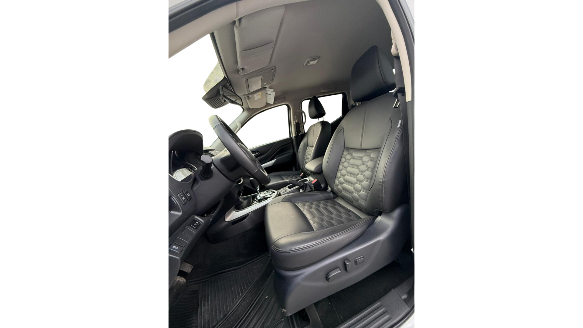 2025 Nissan FRONTIER 4P PLATINUM LE L42.5 AUT