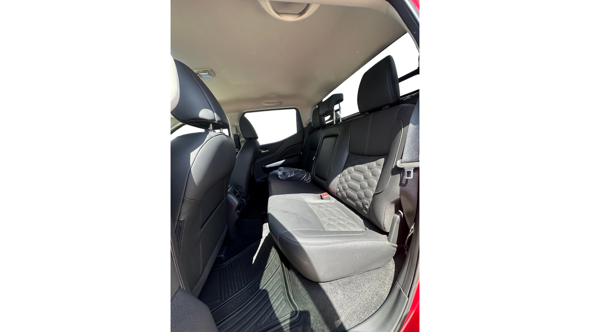 2025 Nissan FRONTIER 4P PLATINUM LE L42.5 AUT