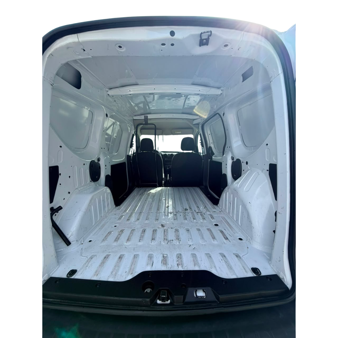 2025 RENAULT KANGOO 5P INTENSE L41.6 MAN