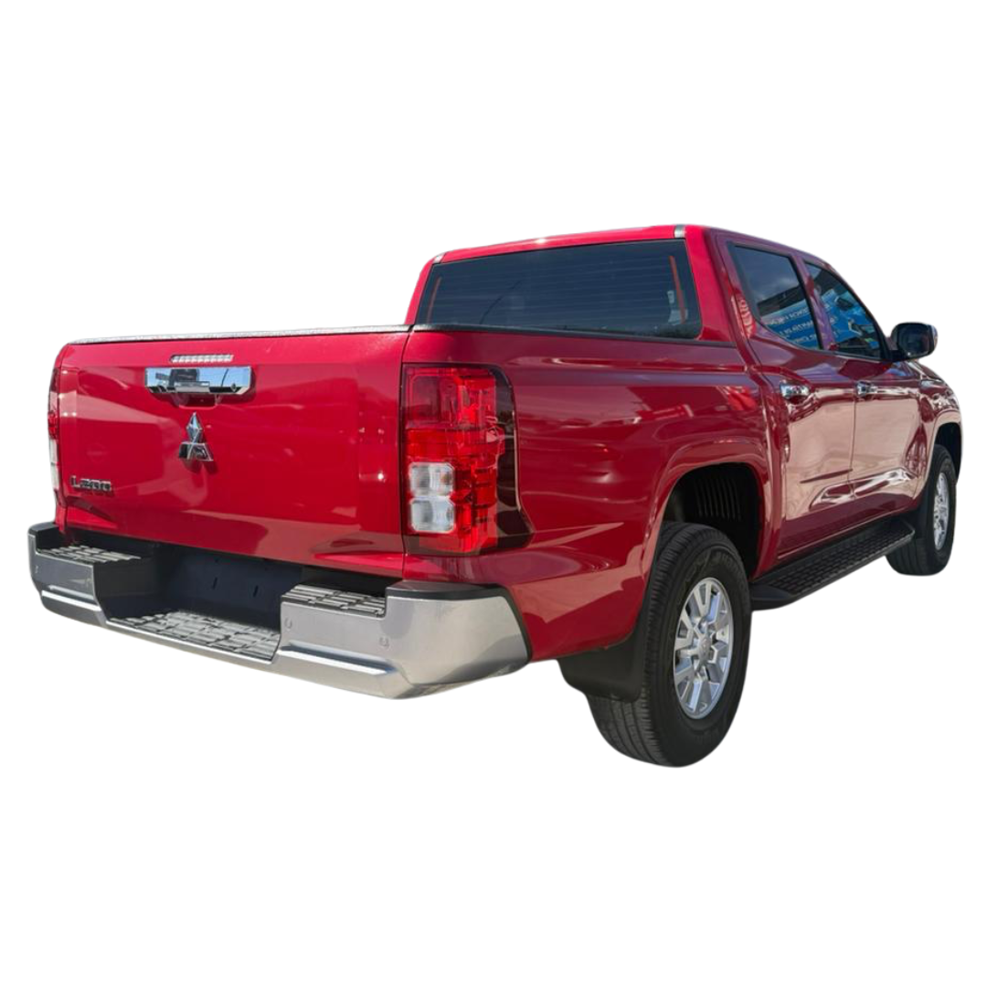 2025 Mitsubishi L200 4P GLX DOBLE L42.4T DIESEL MAN 4X4