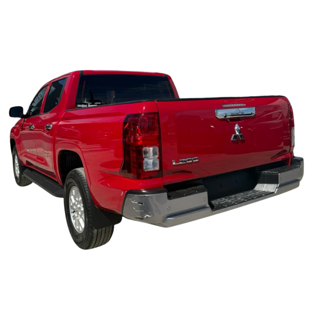 2025 Mitsubishi L200 4P GLX DOBLE L42.4T DIESEL MAN 4X4