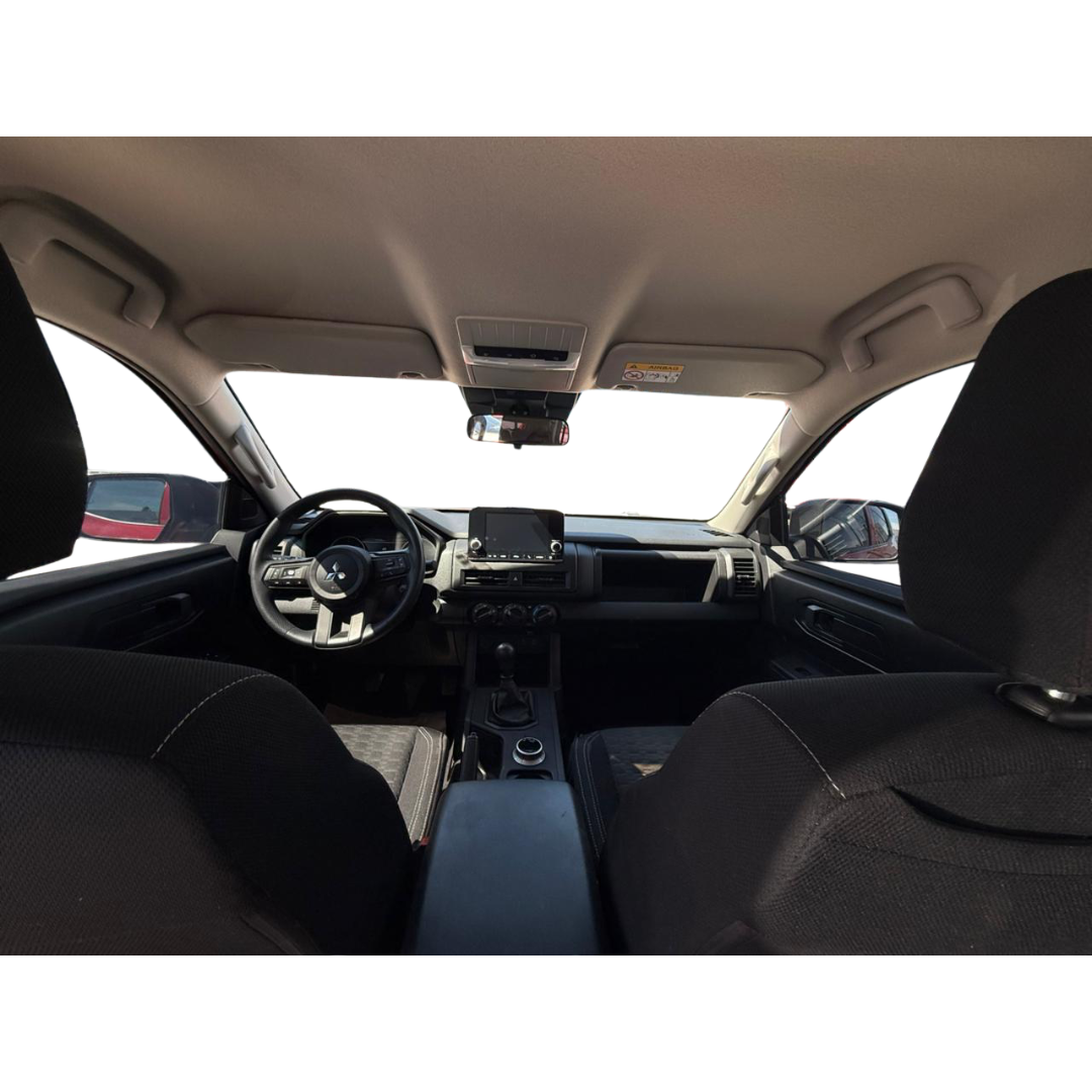 2025 Mitsubishi L200 4P GLX DOBLE L42.4T DIESEL MAN 4X4