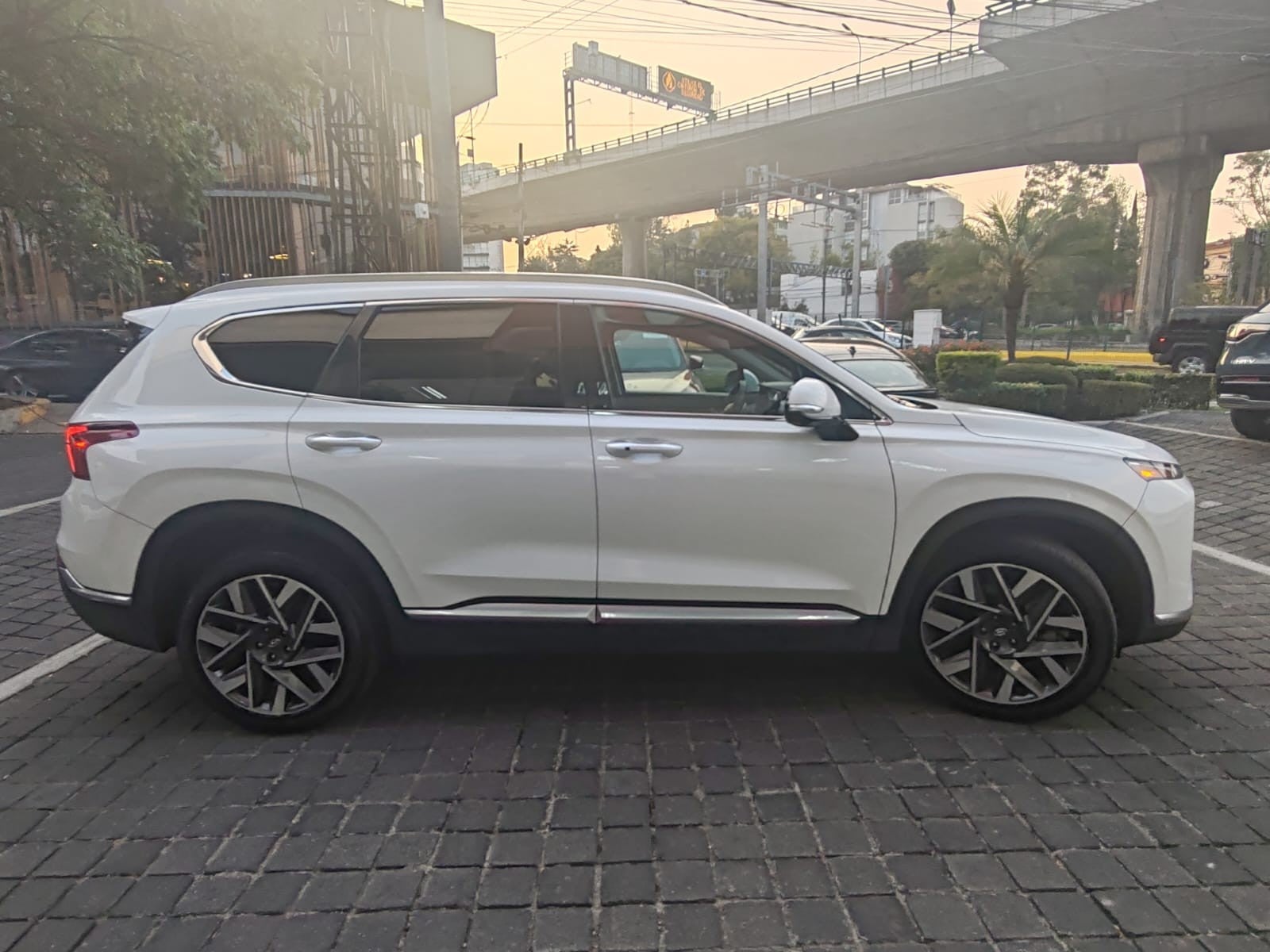 2024 Hyundai SANTAFE LIMITED TECH