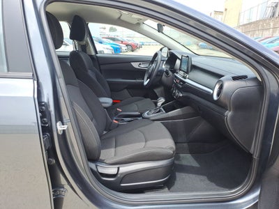 2023 Kia FORTE LX IVT