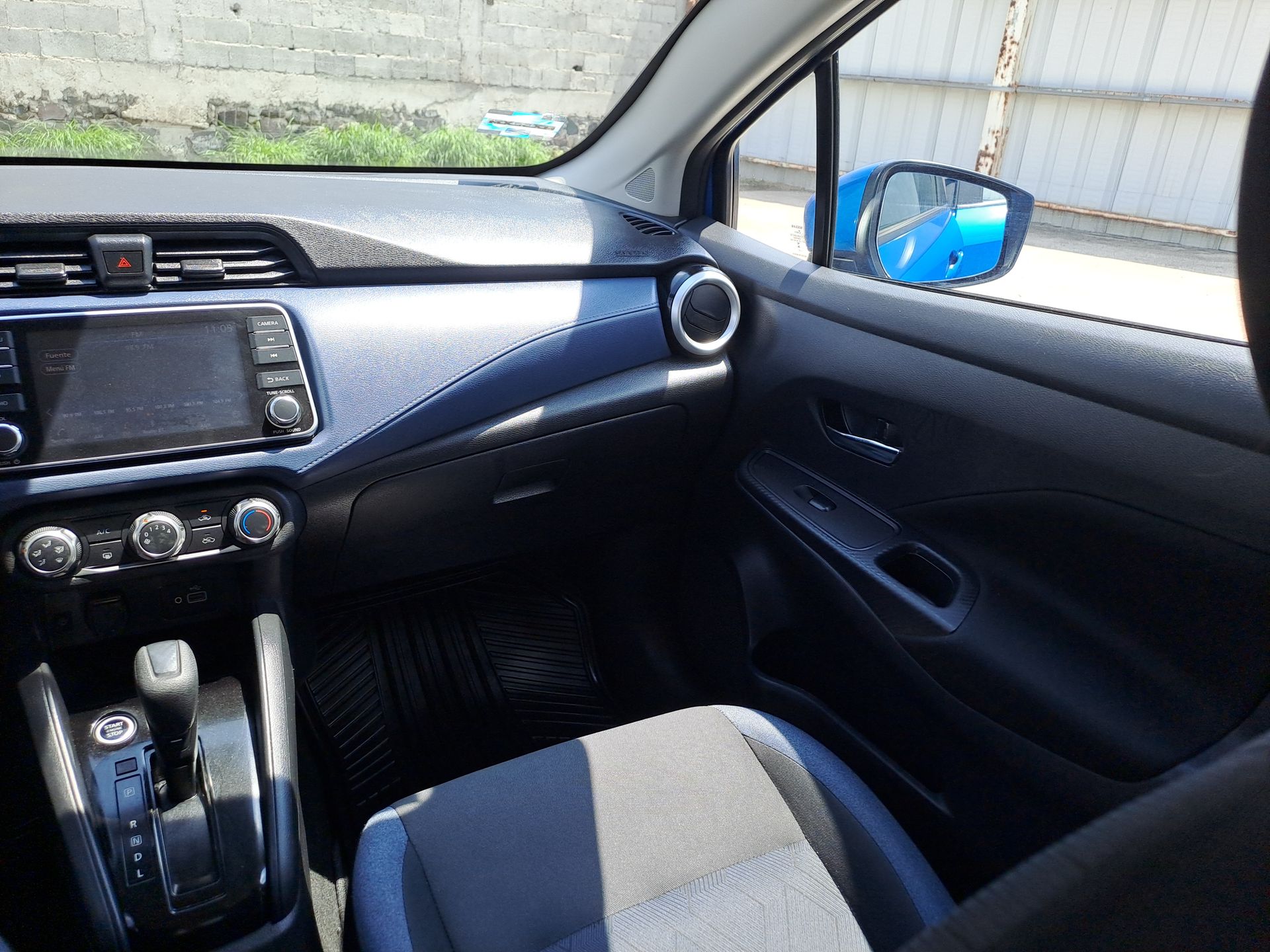 2023 Nissan VERSA ADVANCE CVT 23