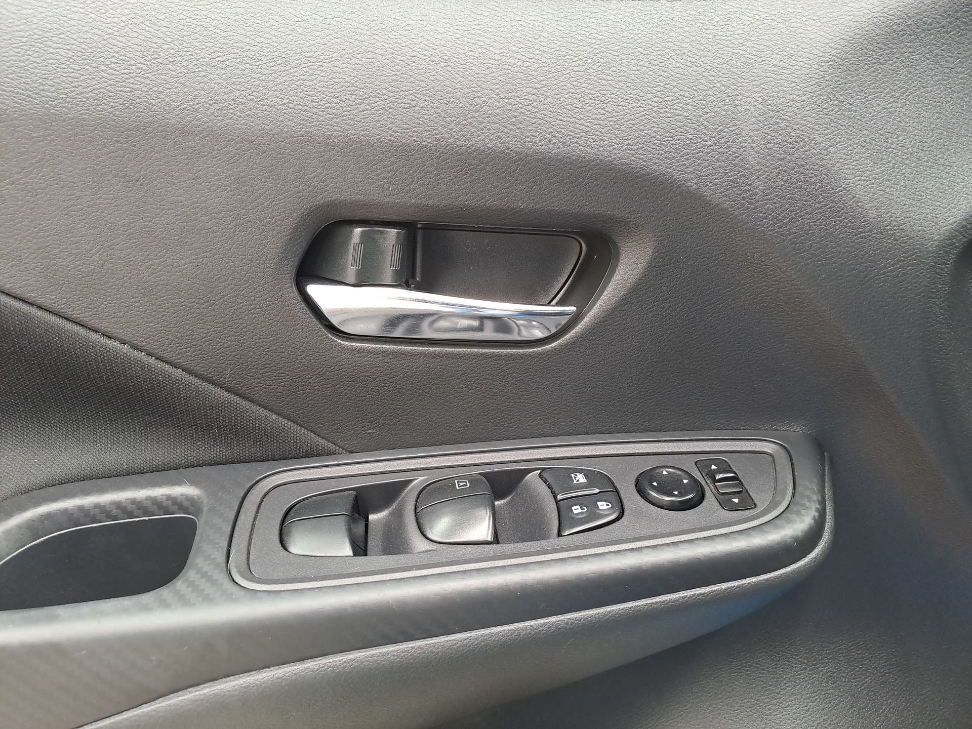 2023 Nissan VERSA ADVANCE CVT 23
