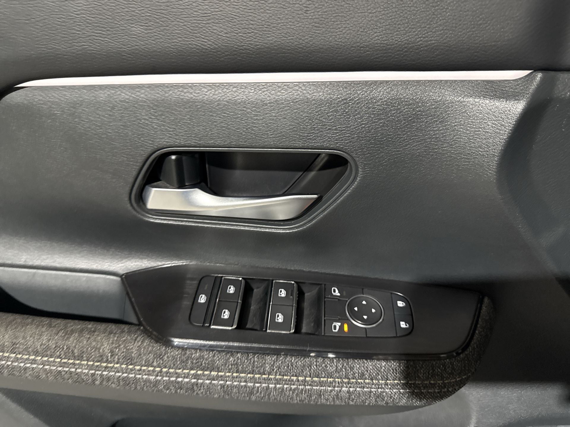 2025 Nissan KICKS KICKS PLATINUM CVT