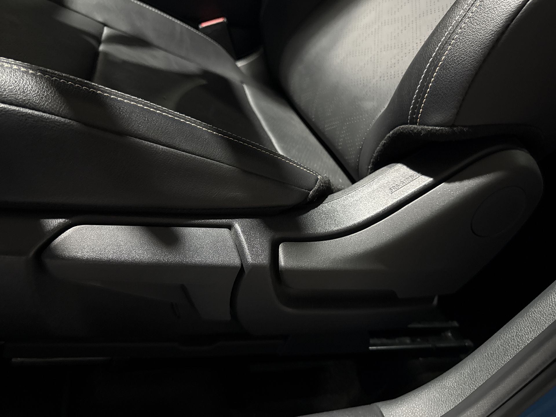 2025 Nissan KICKS KICKS PLATINUM CVT