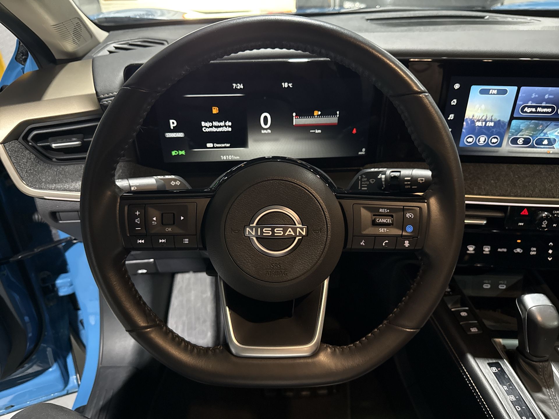 2025 Nissan KICKS KICKS PLATINUM CVT