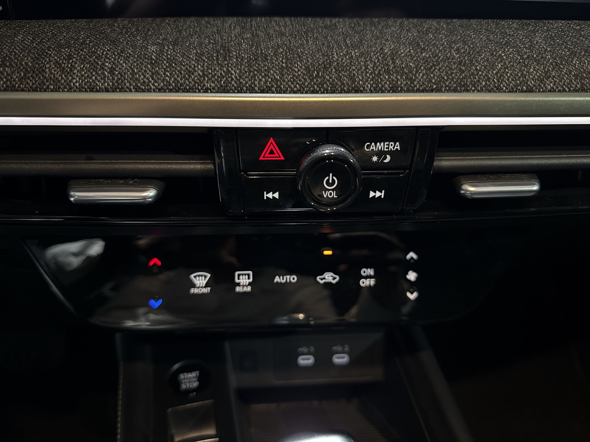 2025 Nissan KICKS KICKS PLATINUM CVT