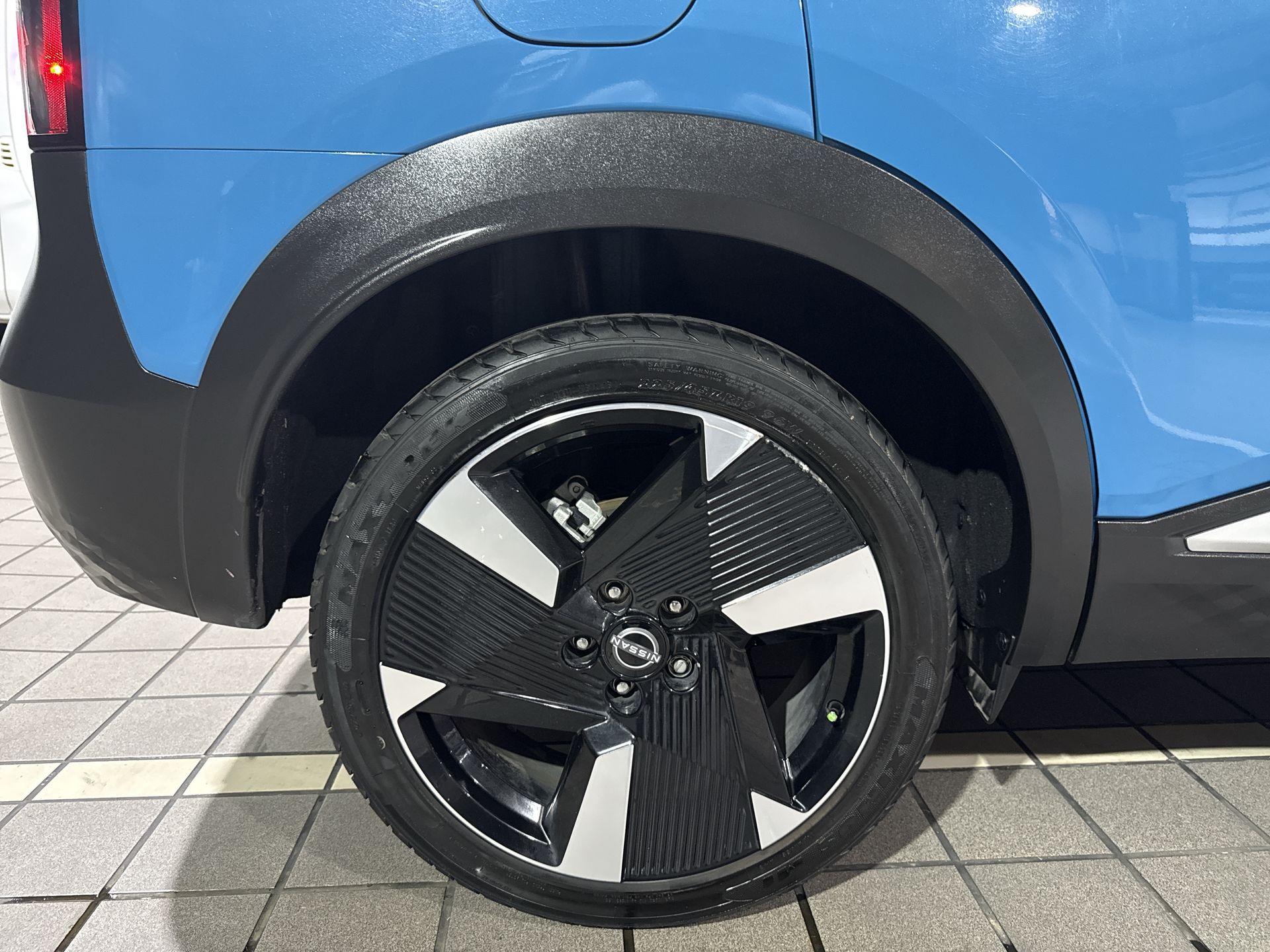 2025 Nissan KICKS KICKS PLATINUM CVT