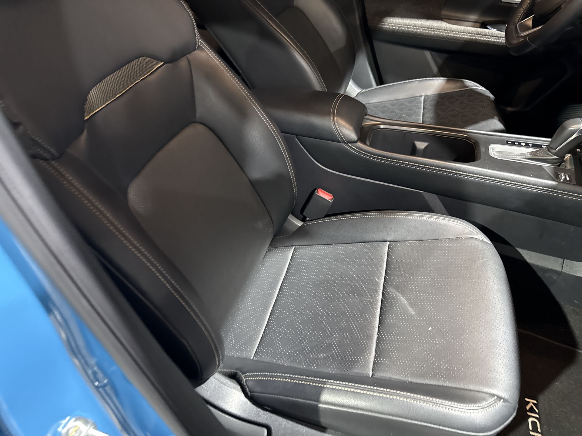 2025 Nissan KICKS KICKS PLATINUM CVT