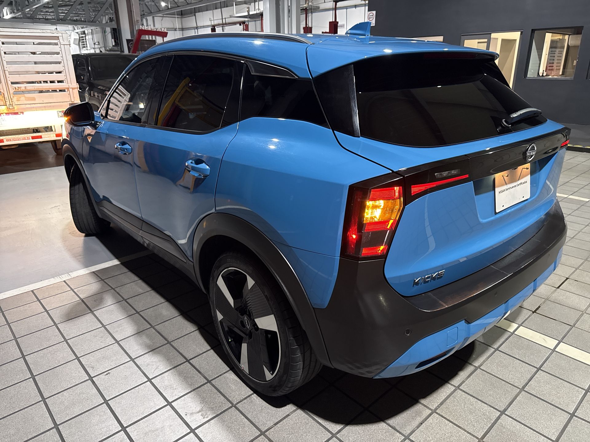 2025 Nissan KICKS KICKS PLATINUM CVT