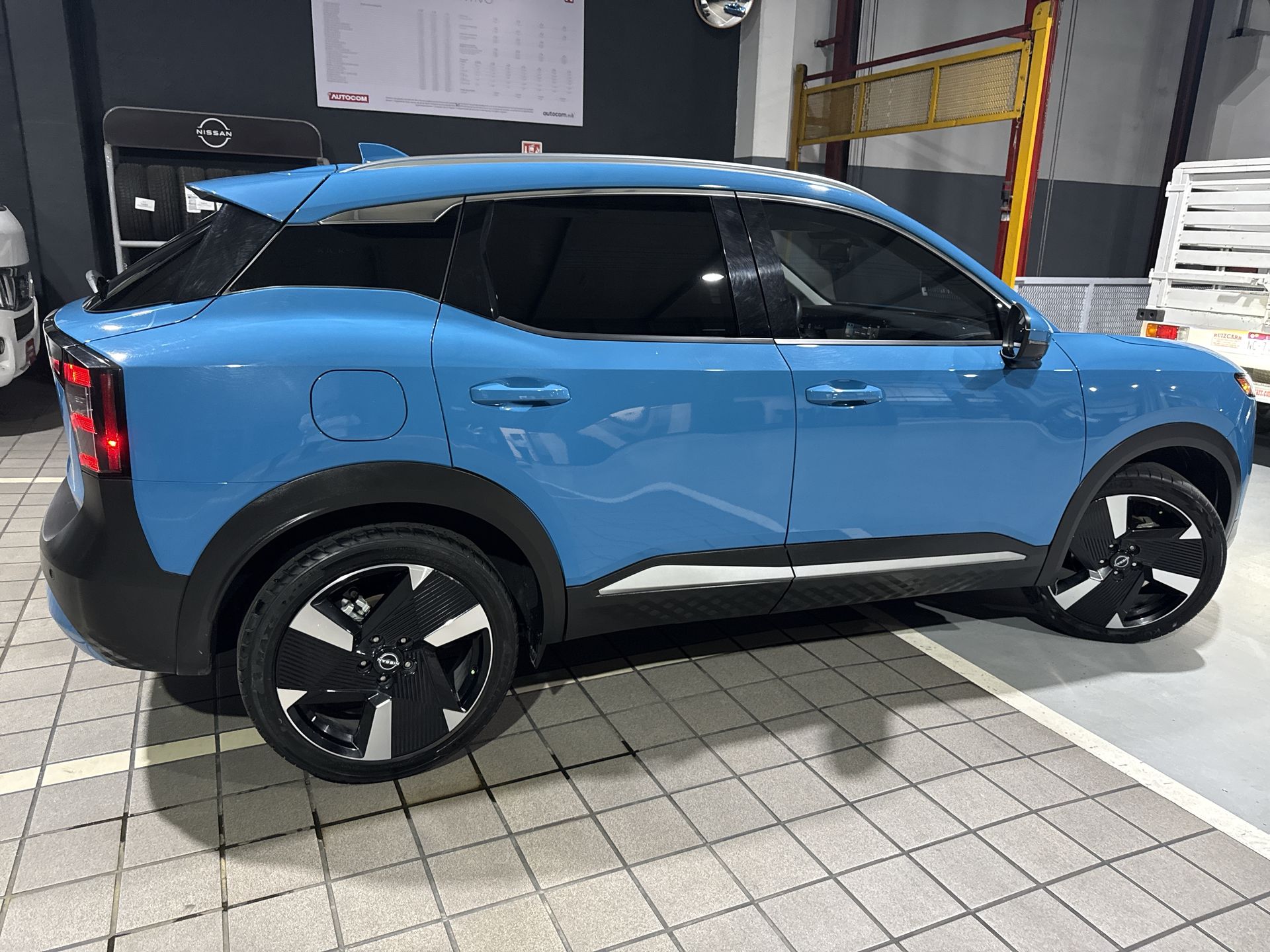2025 Nissan KICKS KICKS PLATINUM CVT