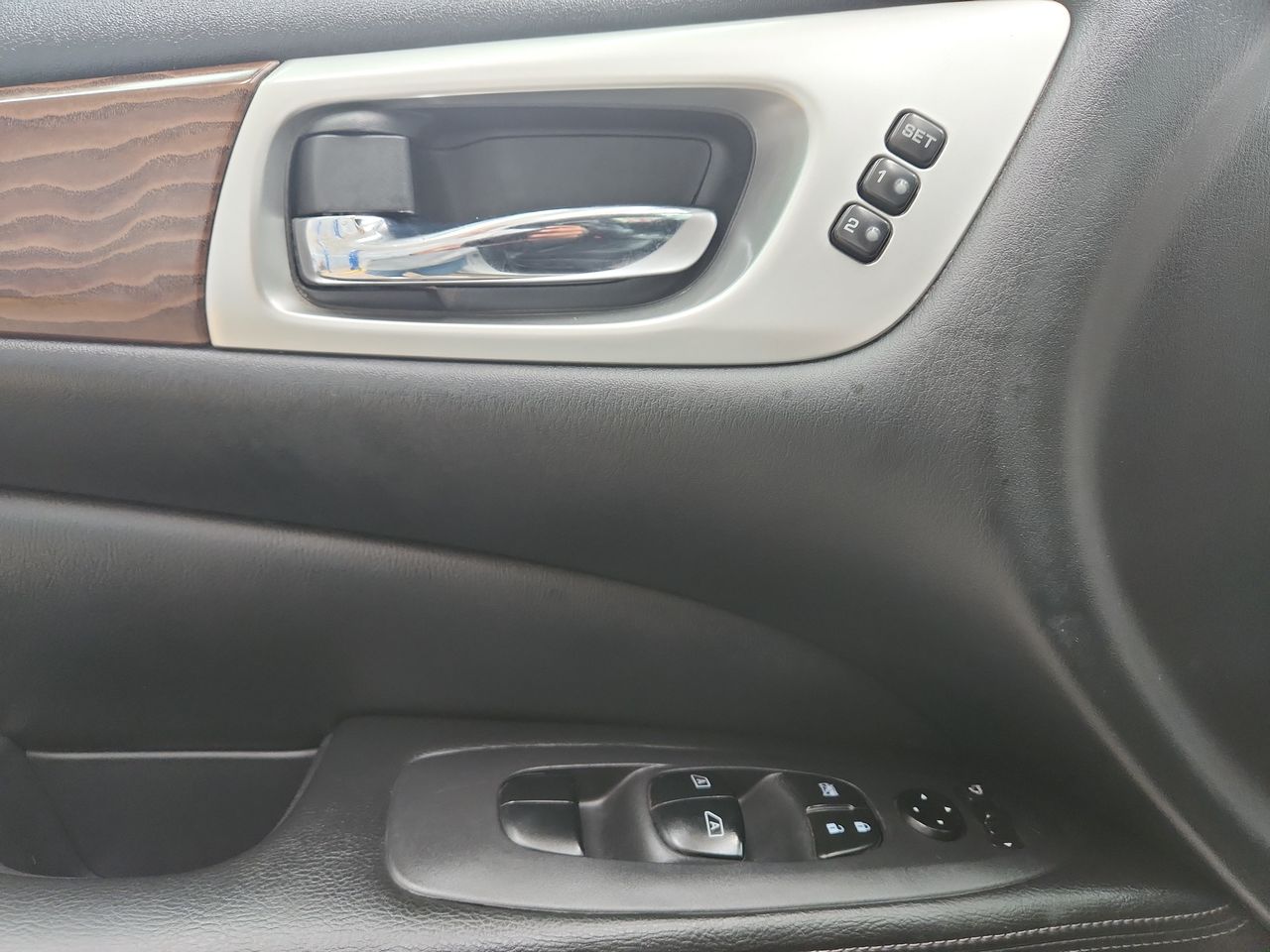 2018 Nissan PATHFINDER EXCLUSIVE