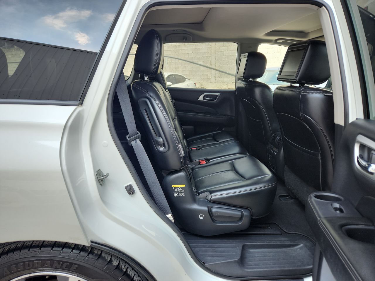 2018 Nissan PATHFINDER EXCLUSIVE