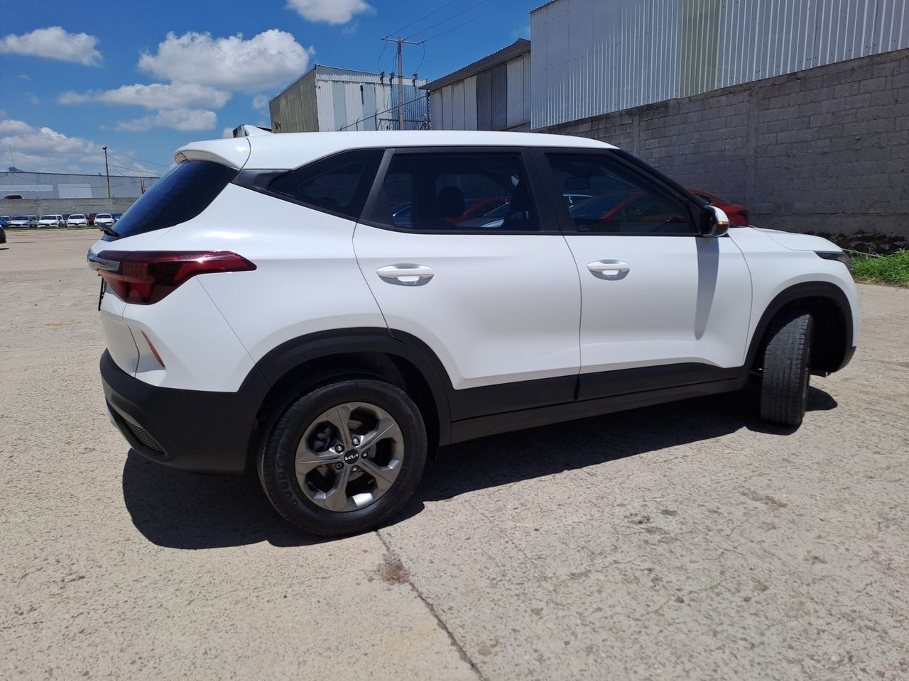 2023 Kia SELTOS EX TA