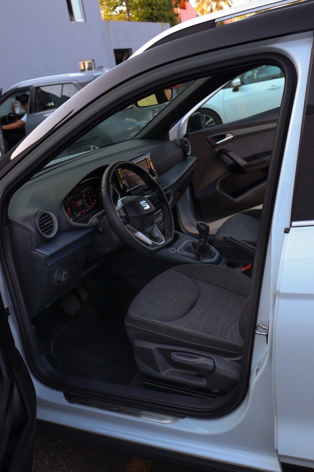 2023 SEAT ARONA 5 PTS XPERIENCE 16L CLIMATRONIC CAMARA REVERSA F LED RA-17