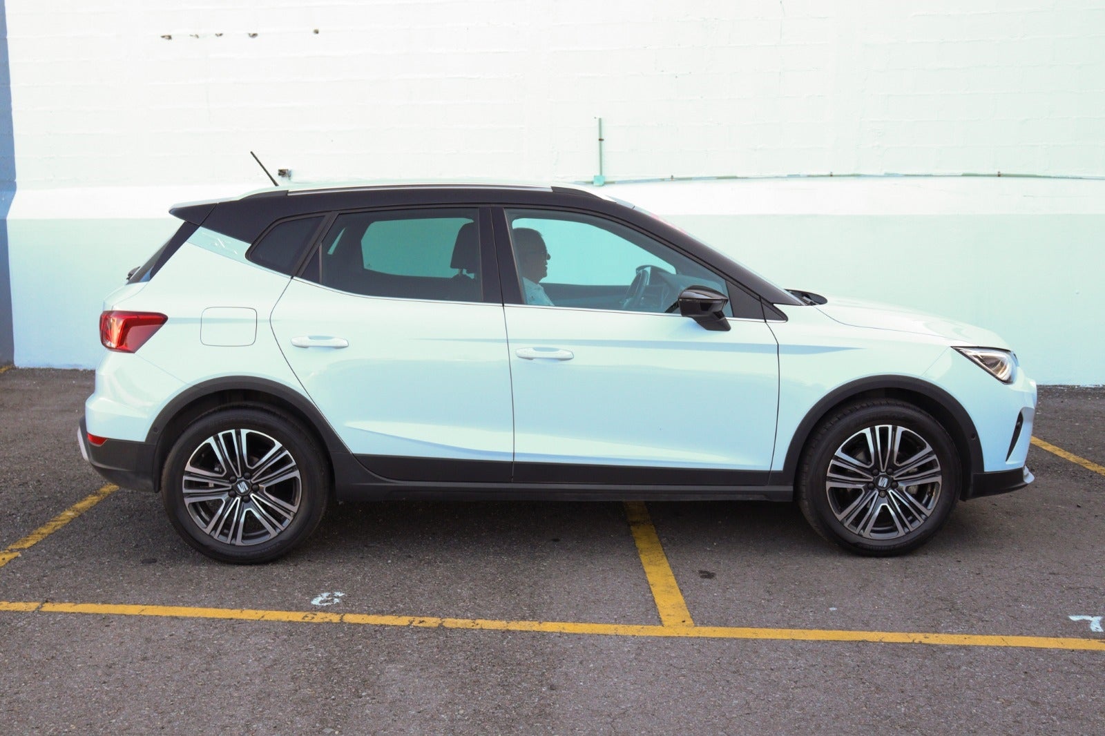 2023 SEAT ARONA 5 PTS XPERIENCE 16L CLIMATRONIC CAMARA REVERSA F LED RA-17