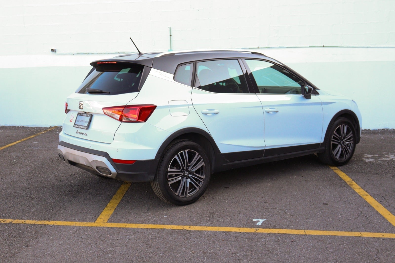 2023 SEAT ARONA 5 PTS XPERIENCE 16L CLIMATRONIC CAMARA REVERSA F LED RA-17