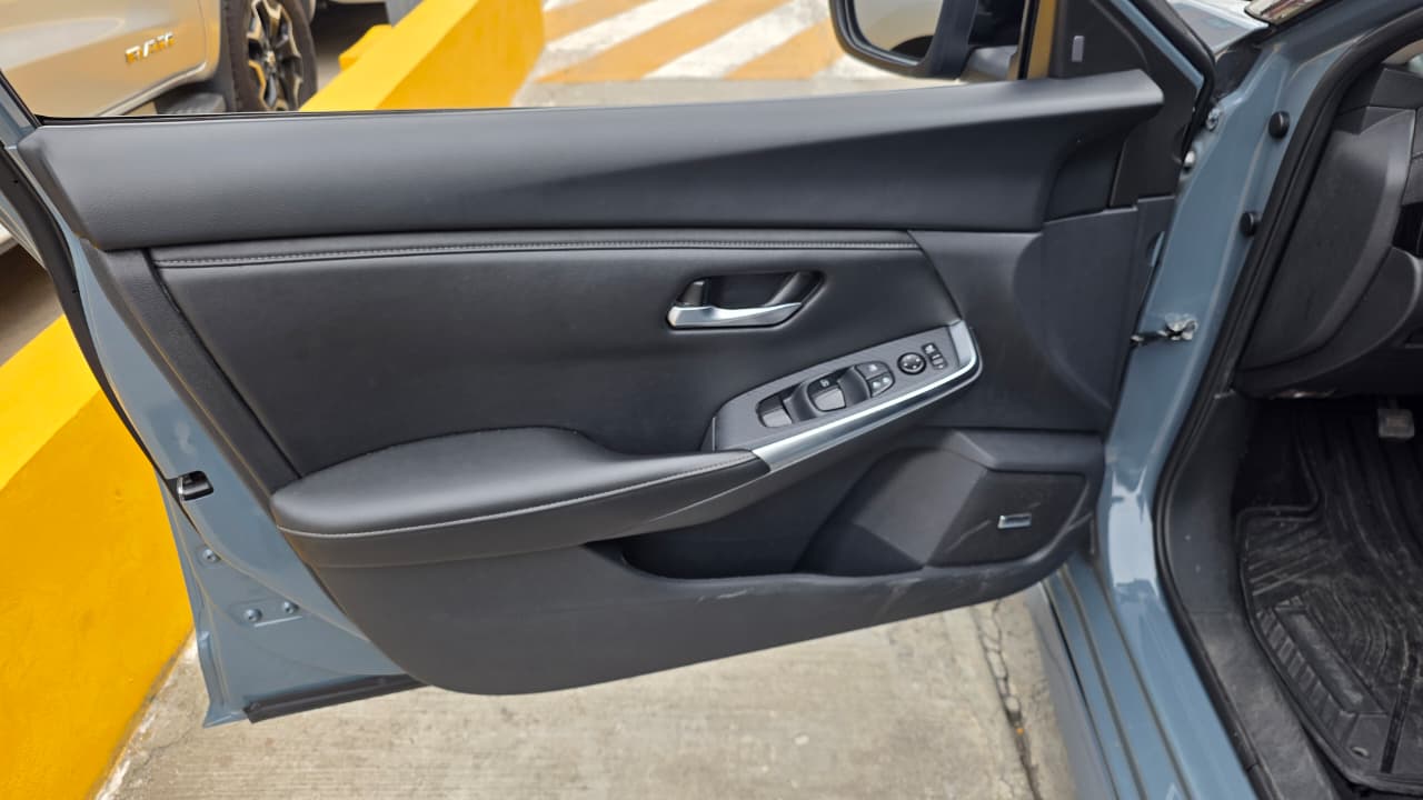 2024 Nissan SENTRA 4P SR PLATINUM BI-TONO L42.0 AUT