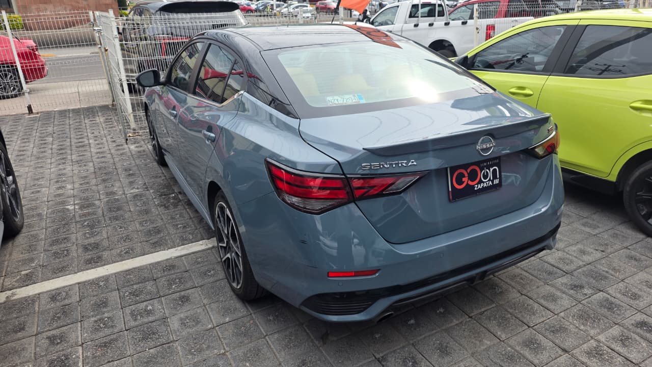 2025 Nissan SENTRA 4P SR PLATINUM BI-TONO L42.0 AUT