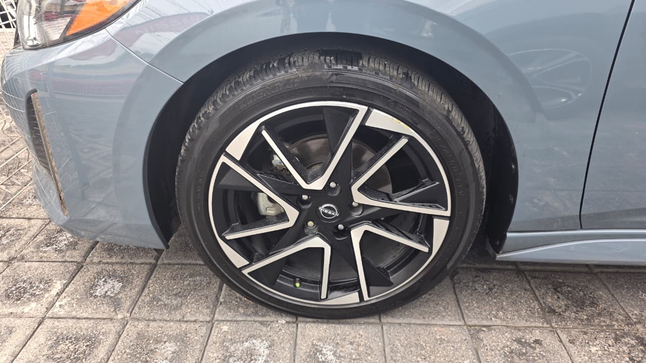 2025 Nissan SENTRA 4P SR PLATINUM BI-TONO L42.0 AUT