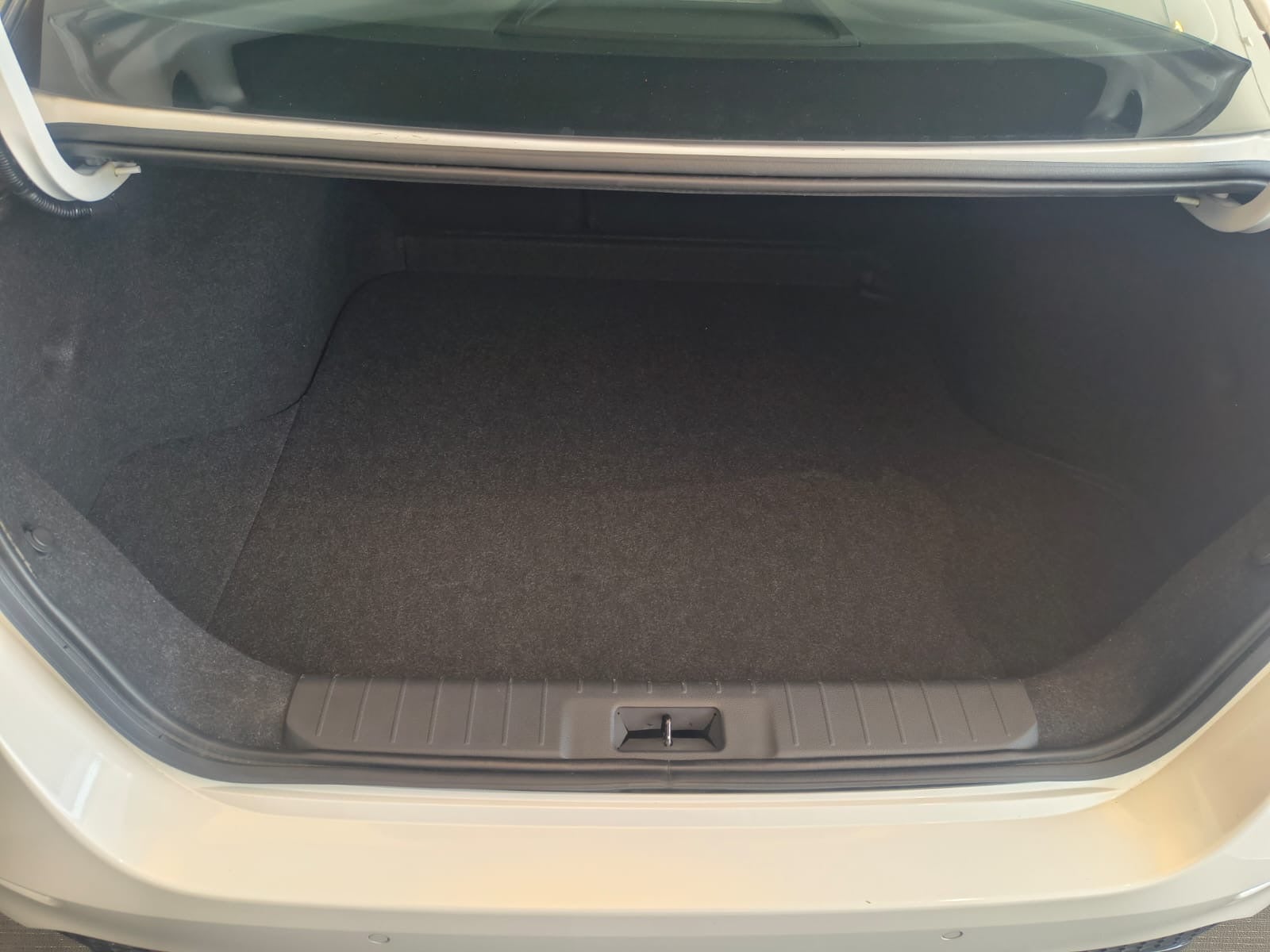 2022 Nissan SENTRA 4 PTS SR CVT AAC ASTOS DEPORTIVOS BOSE QC F LED RA-18