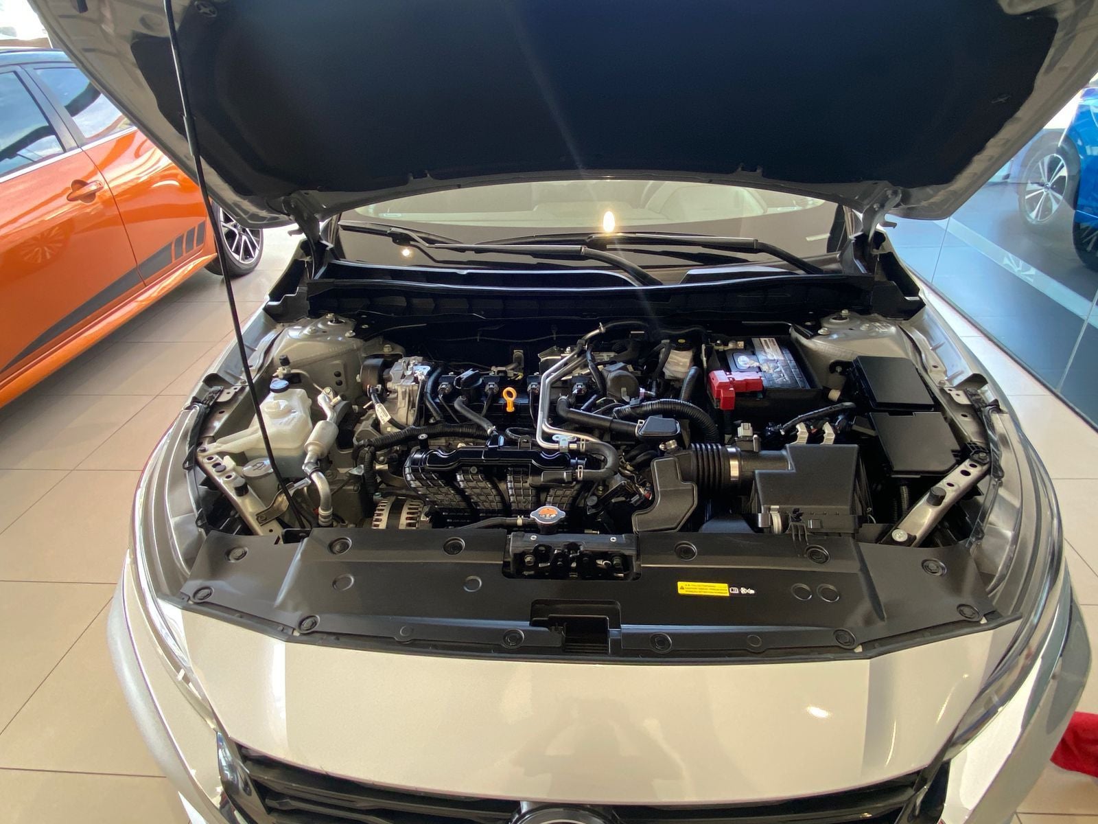 2024 Nissan SENTRA 4P SR BI-TONO L42.0 AUT