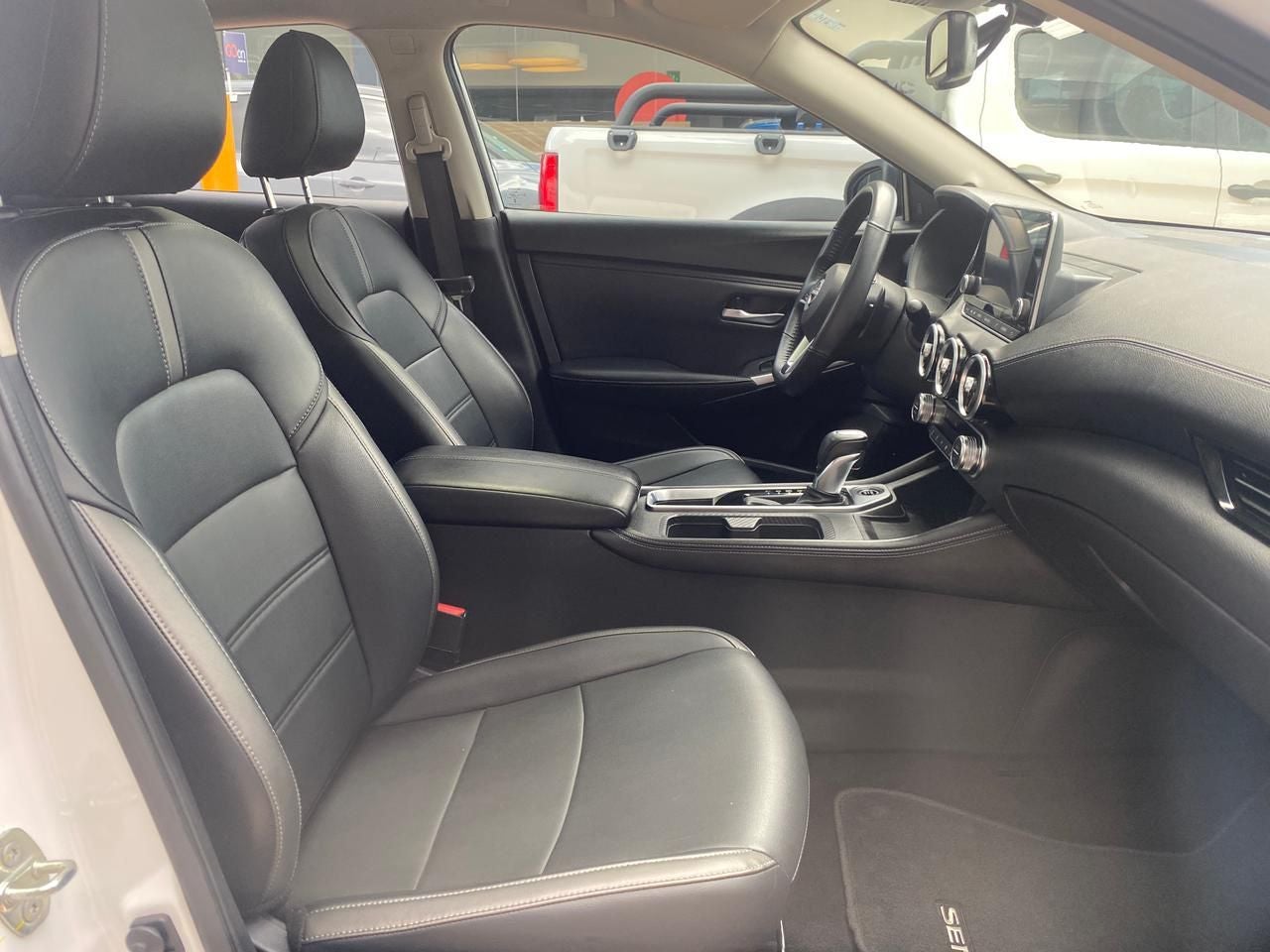 2024 Nissan SENTRA 4P SR BI-TONO L42.0 AUT