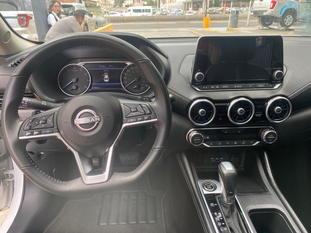 2024 Nissan SENTRA 4P SR BI-TONO L42.0 AUT