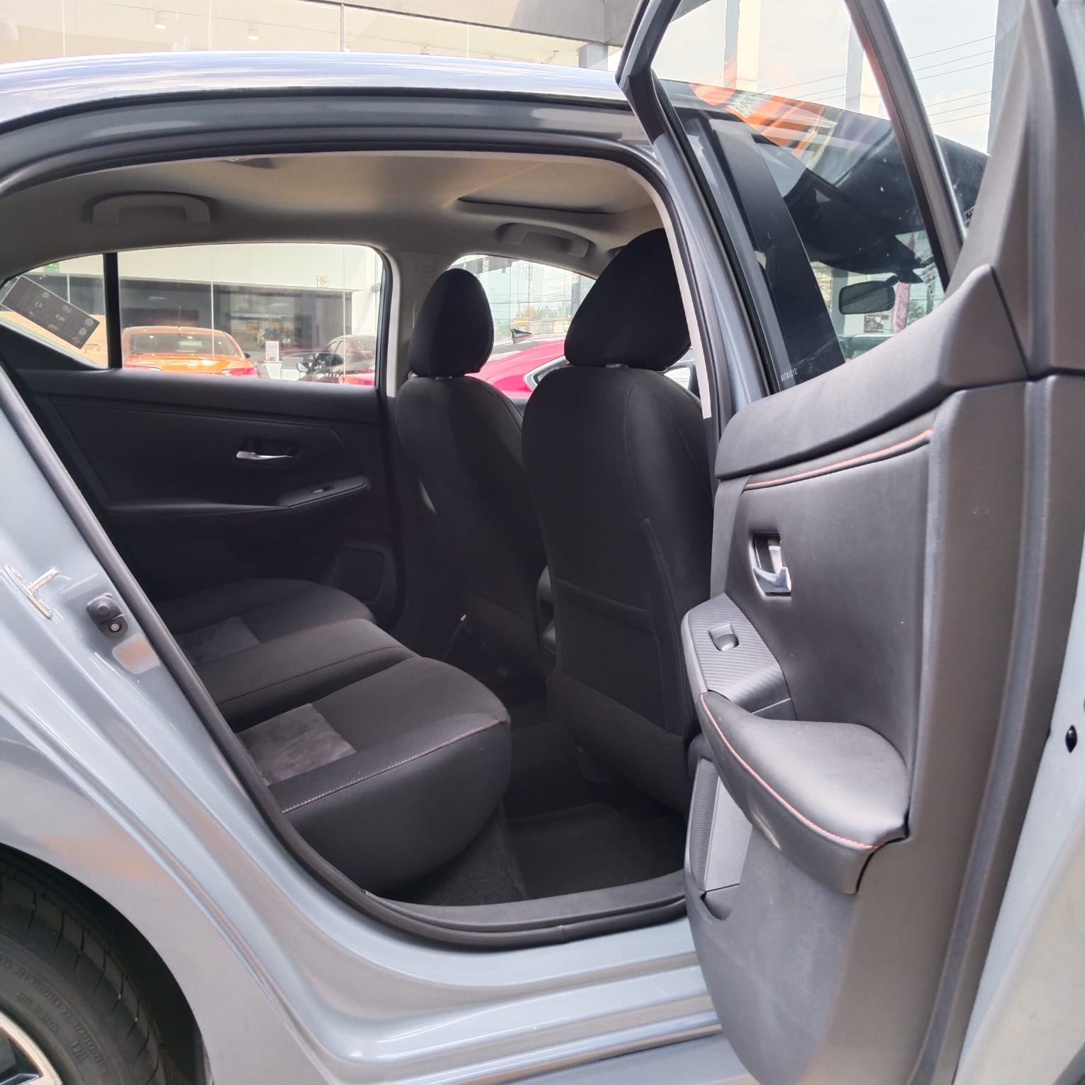 2025 Nissan SENTRA 4P SR PLATINUM BI-TONO L42.0 AUT