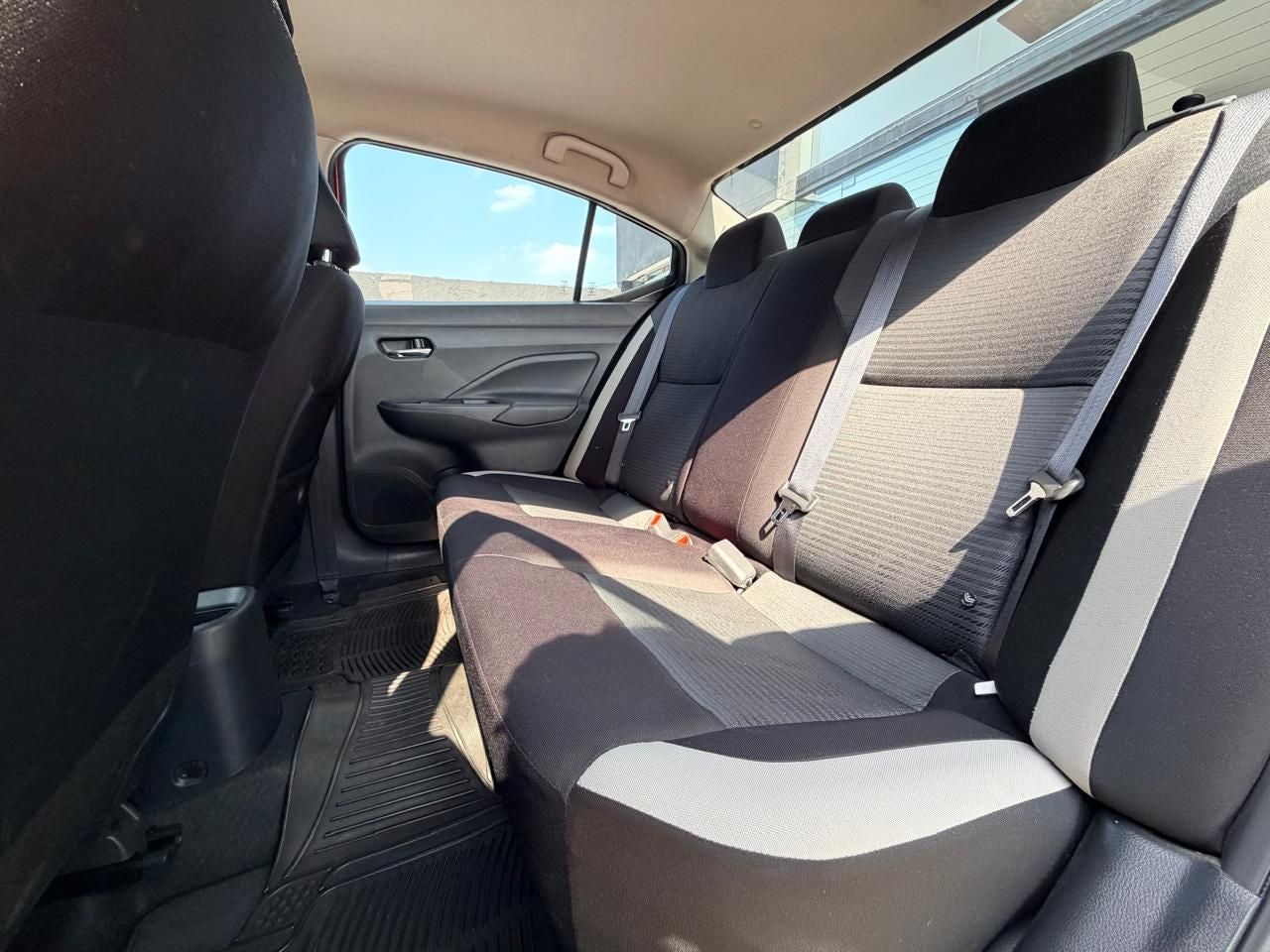 2021 Nissan VERSA 4 PTS ADVANCE TA AAC VE F NIEBLA RA-16