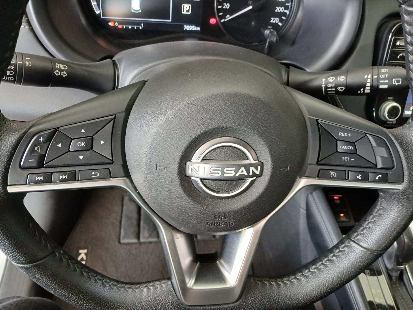 2024 Nissan KICKS 5P PLATINUM L41.6 AUT