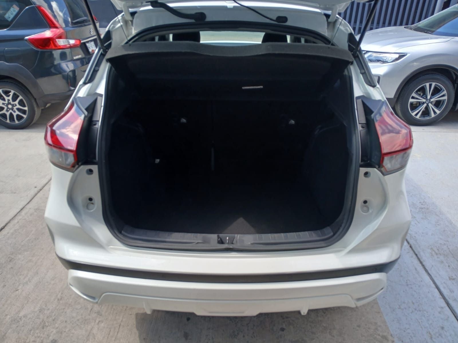 2023 Nissan KICKS 5 PTS ADVANCE 16L TA AAC VE RA-16