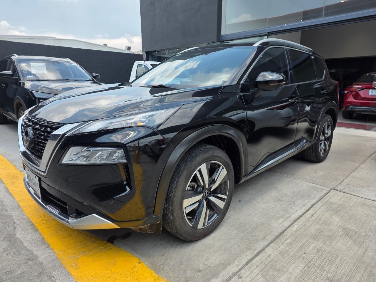 2023 Nissan X-TRAIL 5 PTS PLATINIUM PLUS CVT 2.5 LTS 2 ROW