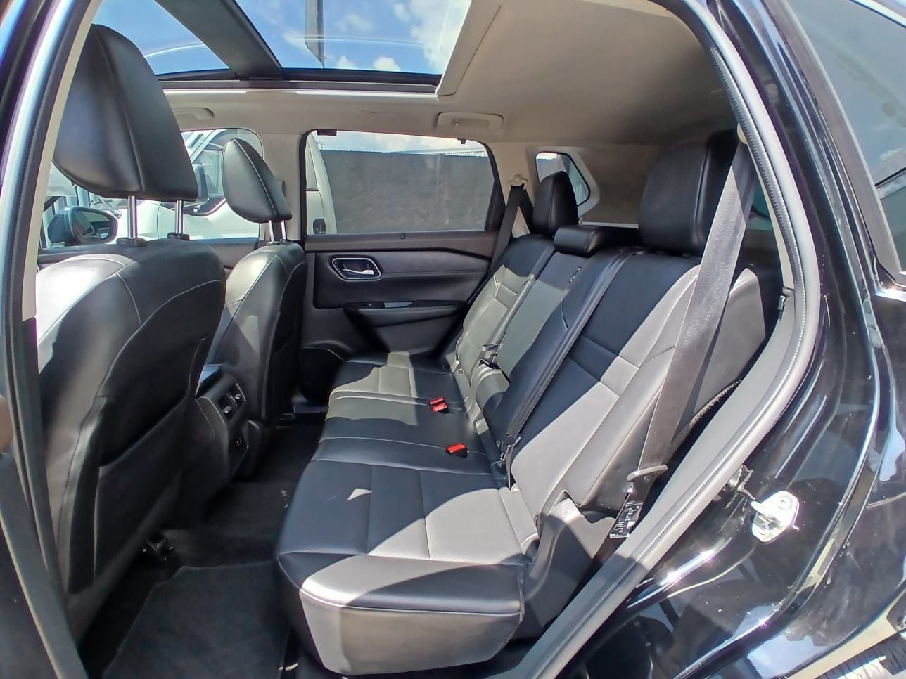 2023 Nissan X-TRAIL PLATINUM 2 FILAS