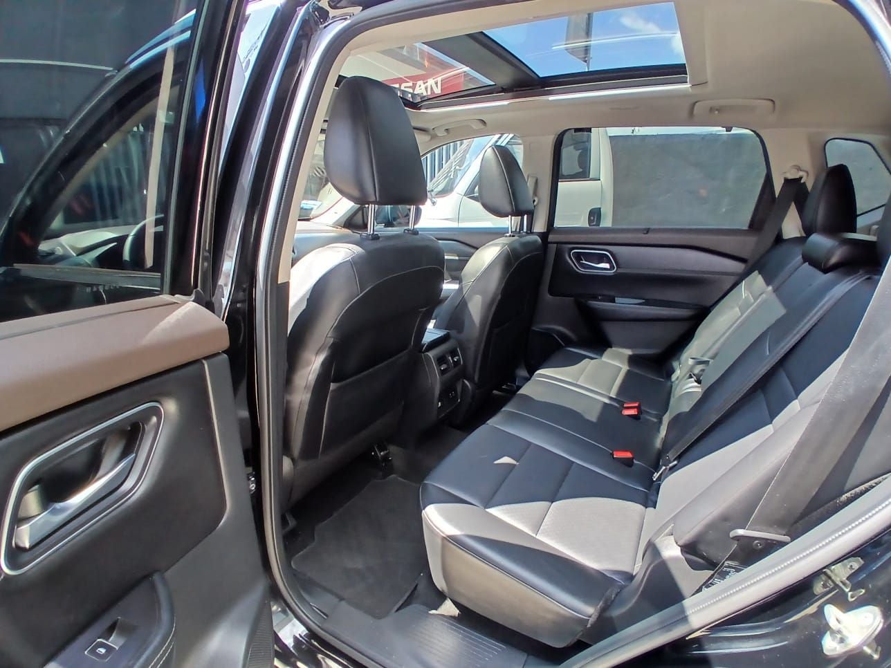 2023 Nissan X-TRAIL PLATINUM 2 FILAS