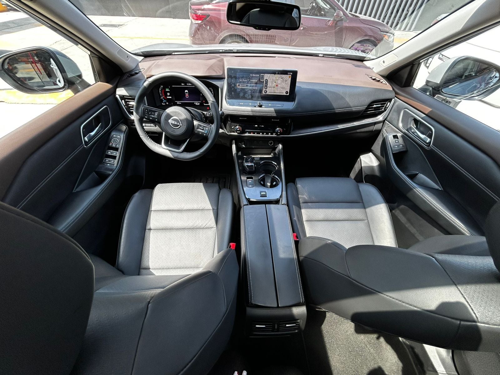 2025 Nissan X-TRAIL 5P PLATINUM E.POWER HEV L31.5 AUT