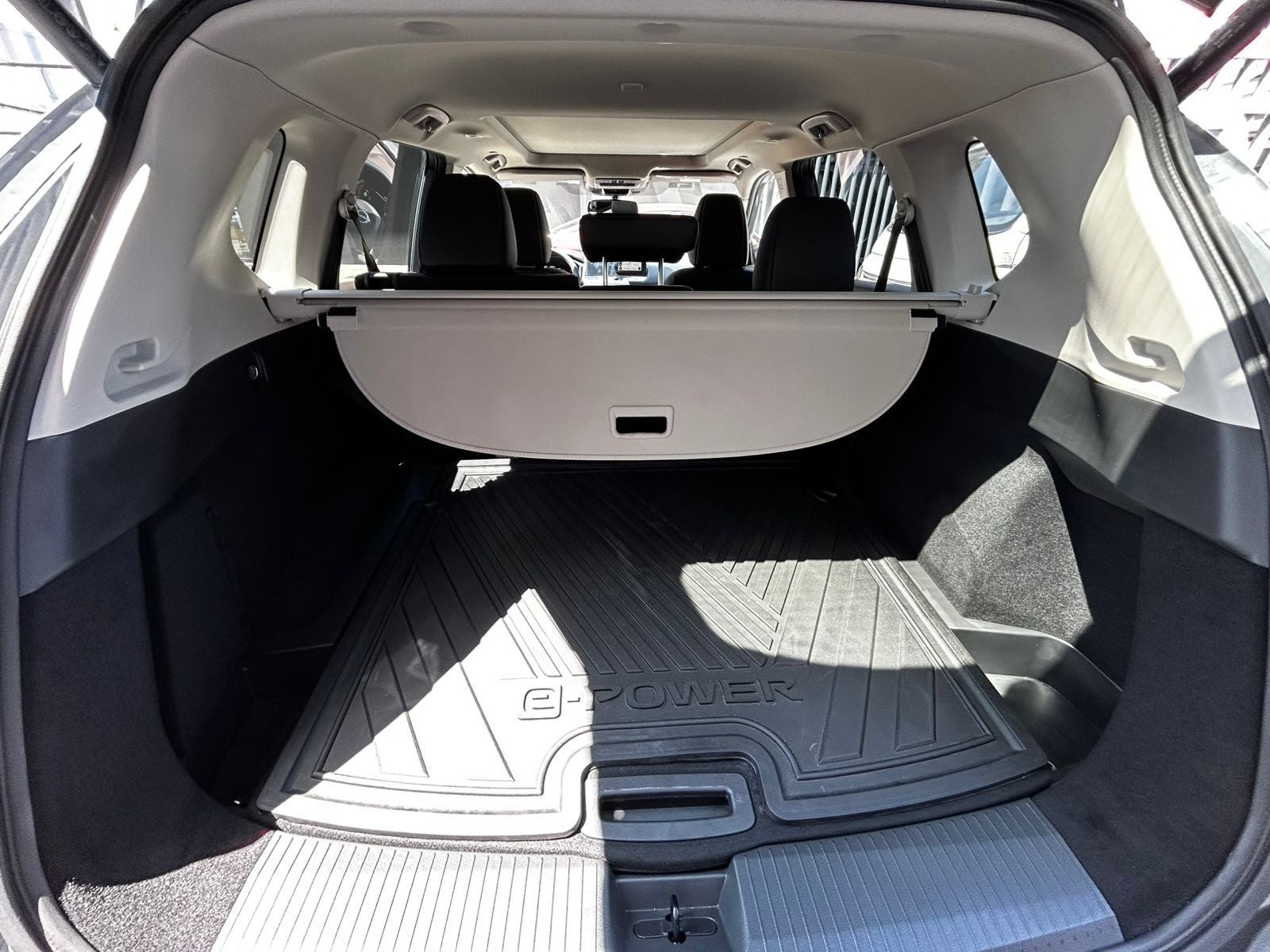 2025 Nissan X-TRAIL 5P PLATINUM E.POWER HEV L31.5 AUT