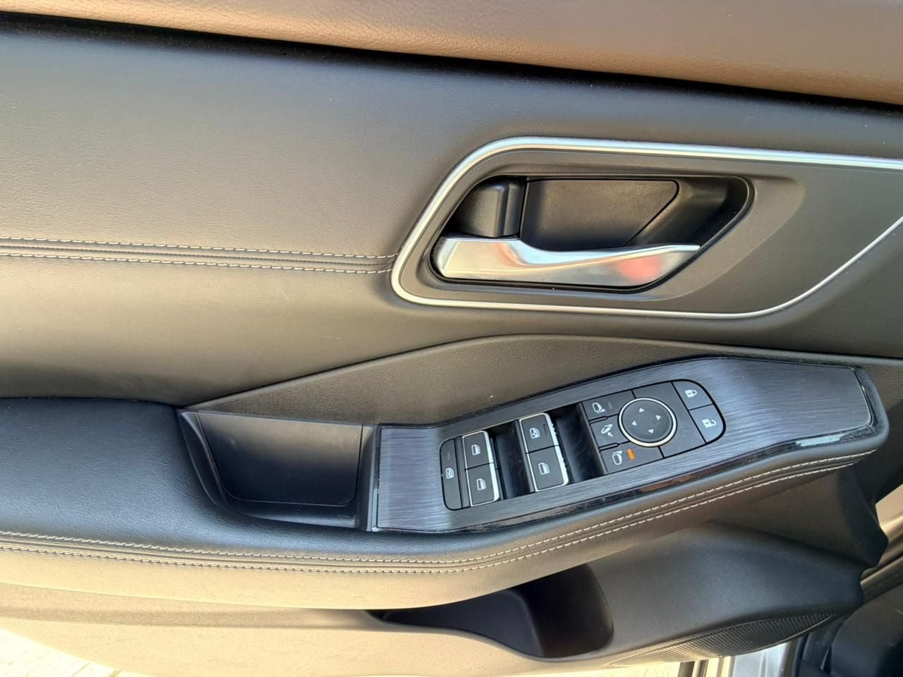 2025 Nissan X-TRAIL 5P PLATINUM E.POWER HEV L31.5 AUT