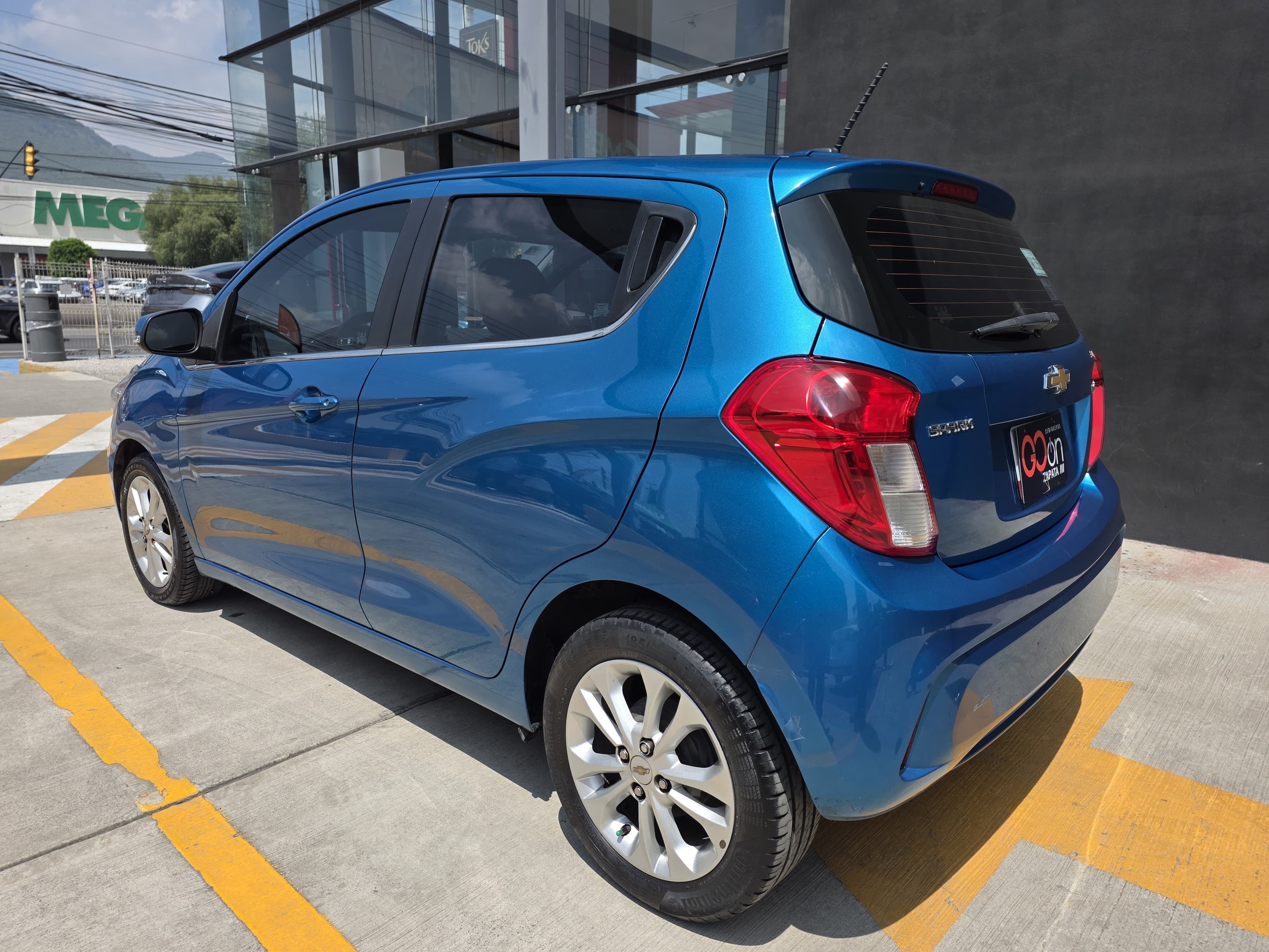 2021 Chevrolet SPARK 5 PTS HB LT 14L TM5 AAC R-14
