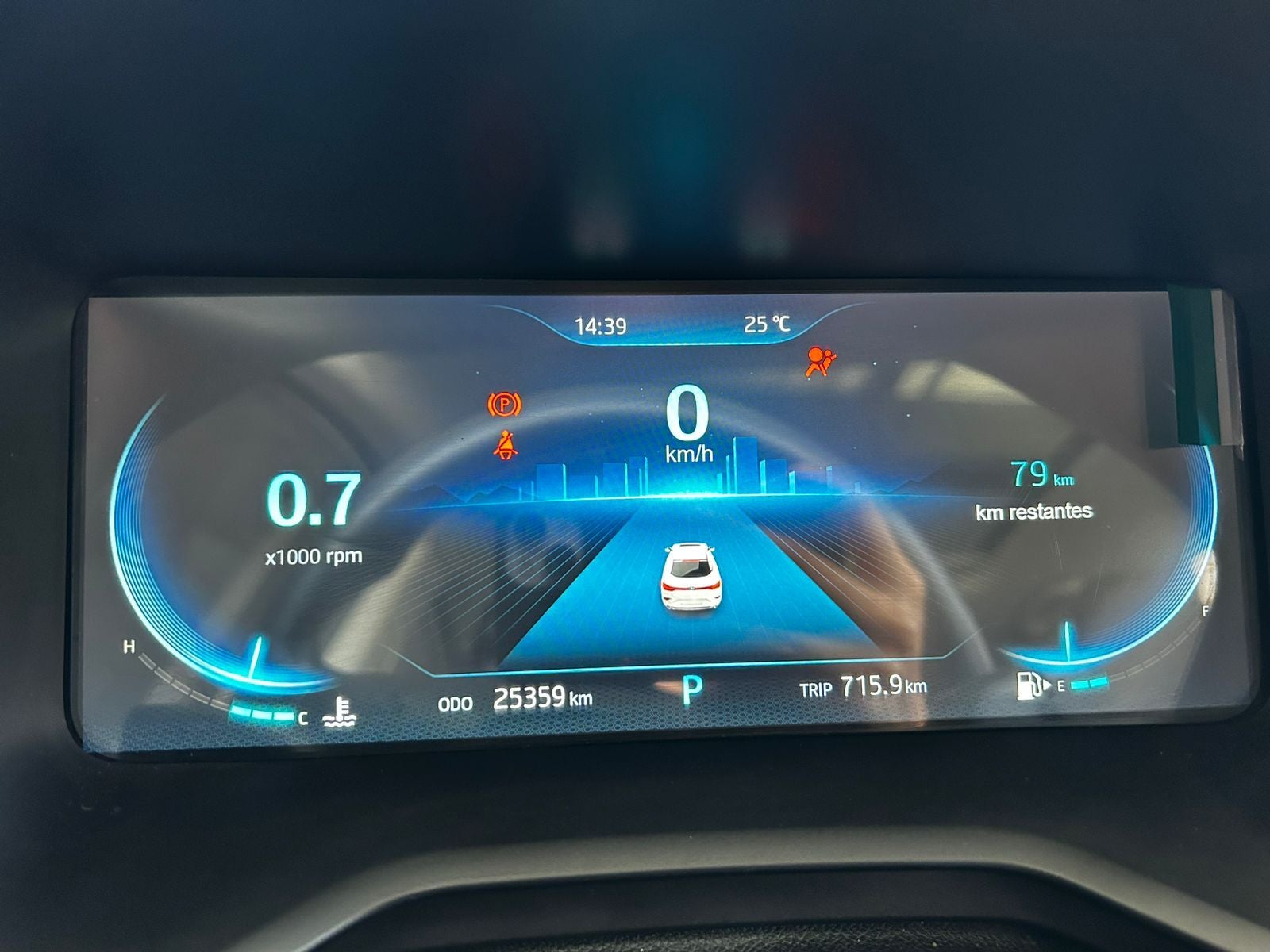 2023 JAC J7 4 PTS LIMITED 15T TA PIEL CAMARA REVERSA TP F LED RA-17