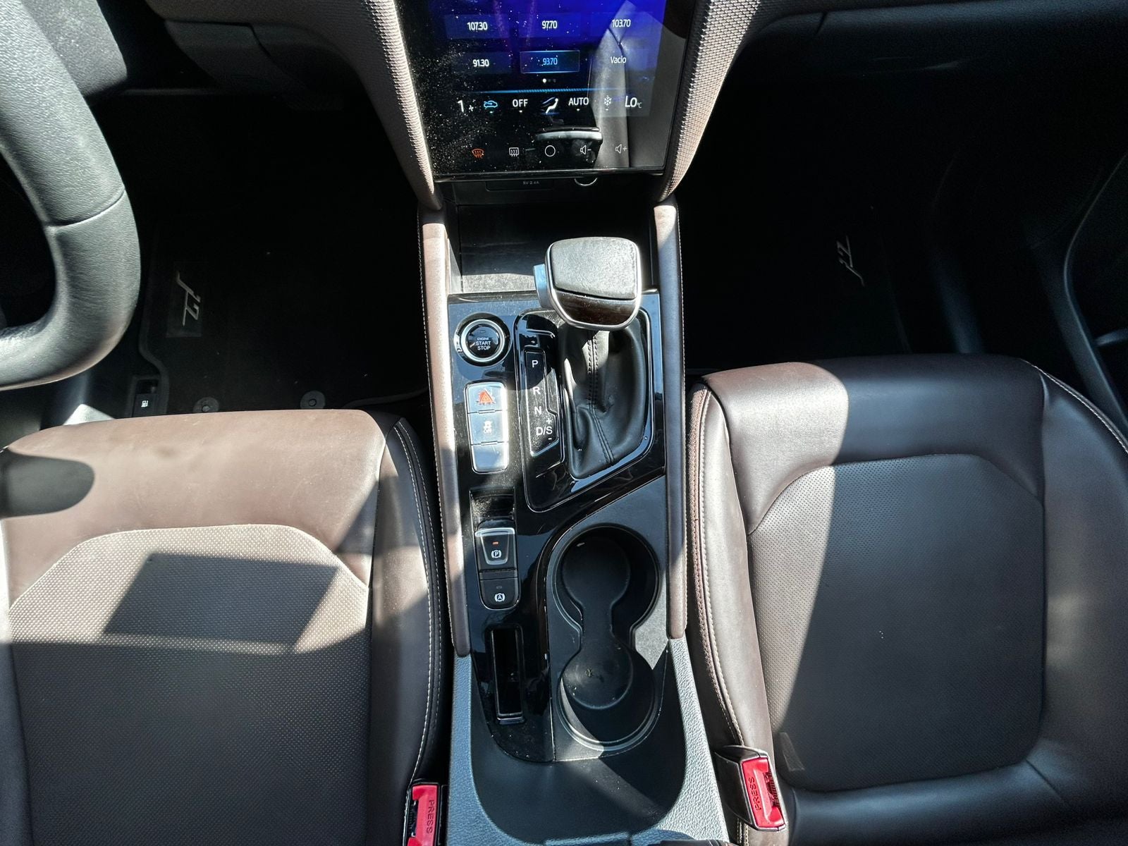 2023 JAC J7 4 PTS LIMITED 15T TA PIEL CAMARA REVERSA TP F LED RA-17