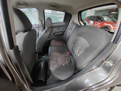 2017 Chevrolet SPARK 5 PTS HB LT CLASICO 12L TM5 AAC R-14