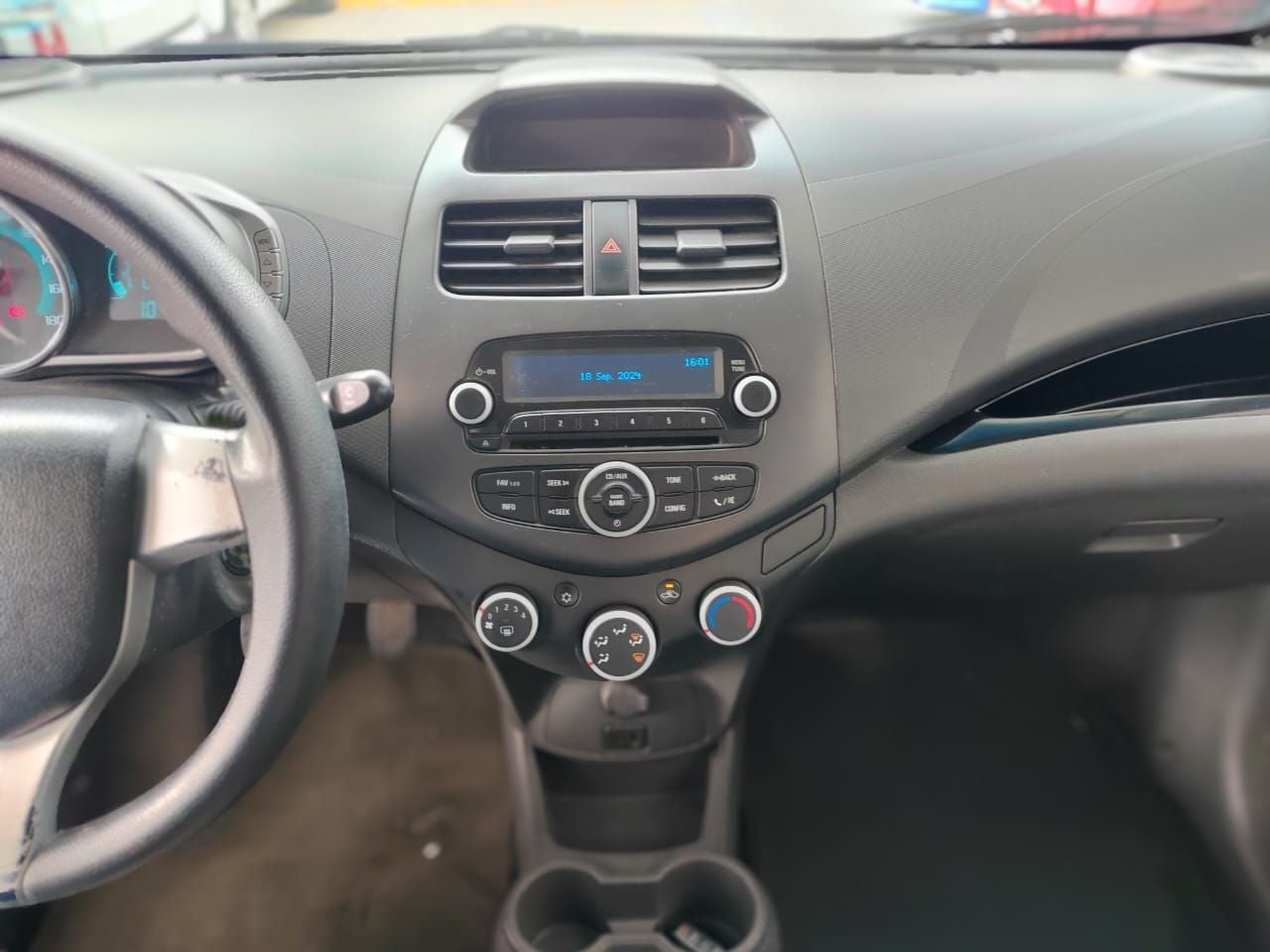 2017 Chevrolet SPARK 5 PTS HB LT CLASICO 12L TM5 AAC R-14