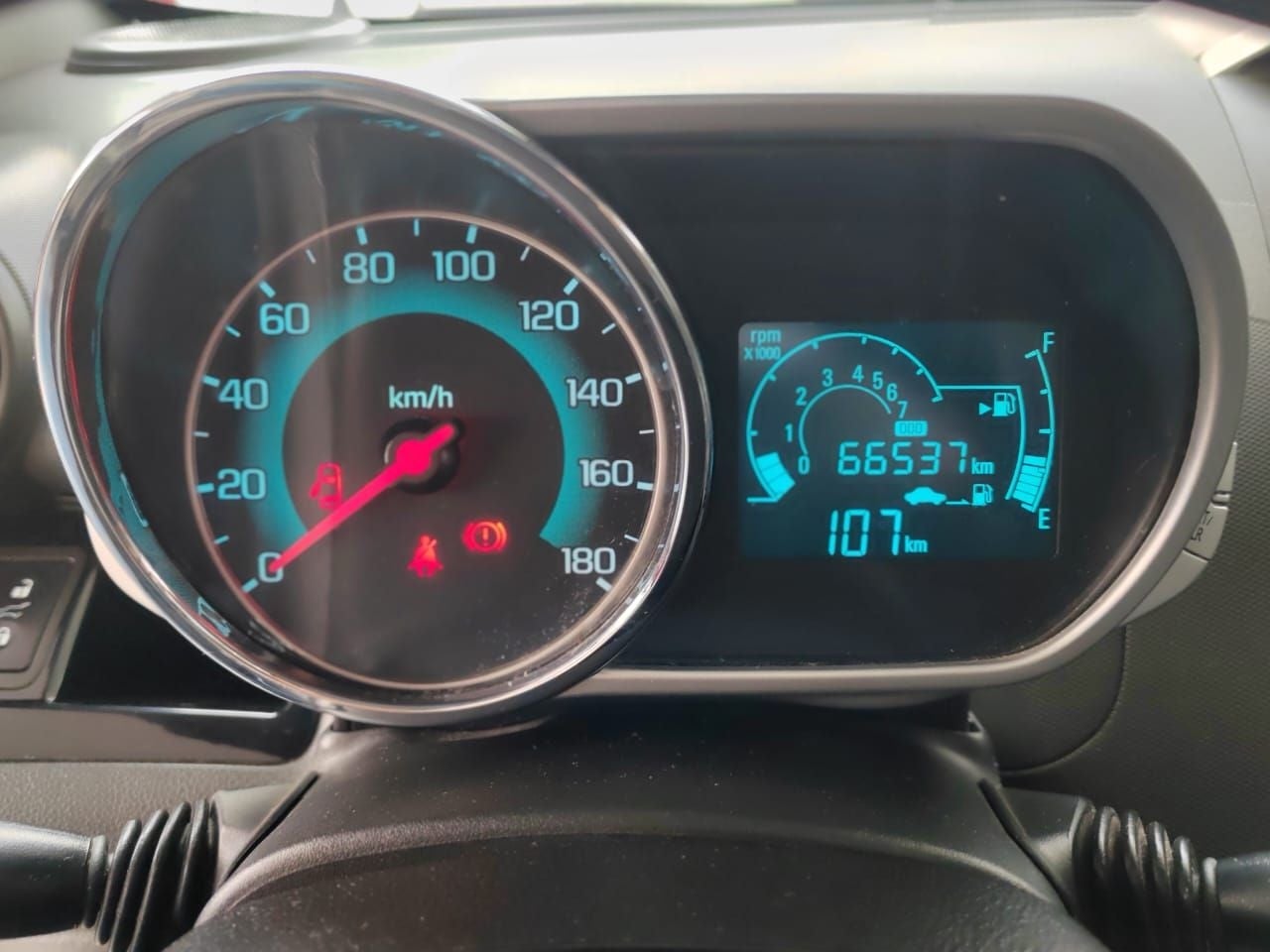 2017 Chevrolet SPARK 5 PTS HB LT CLASICO 12L TM5 AAC R-14